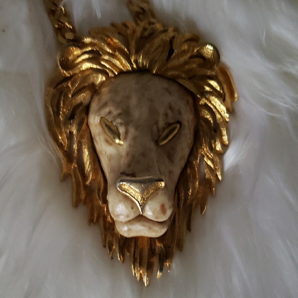 Luca RAZZA Vintage Gold Lion Pendant Necklace